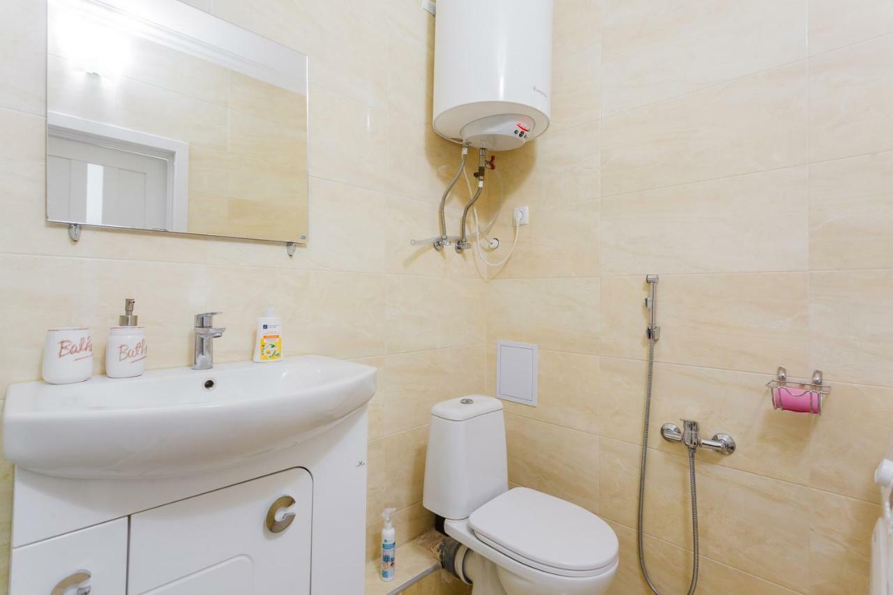 Business Class Apartment At Lomonosova Kyiv Exterior photo